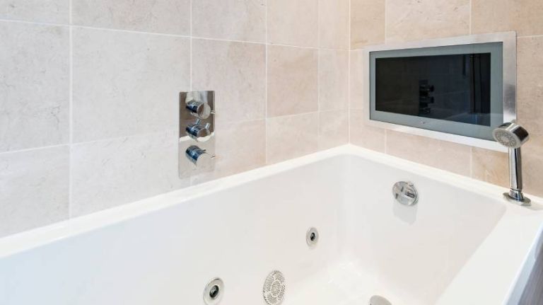 How to Turn Your Bathroom Into a Personal Wellness Sanctuary