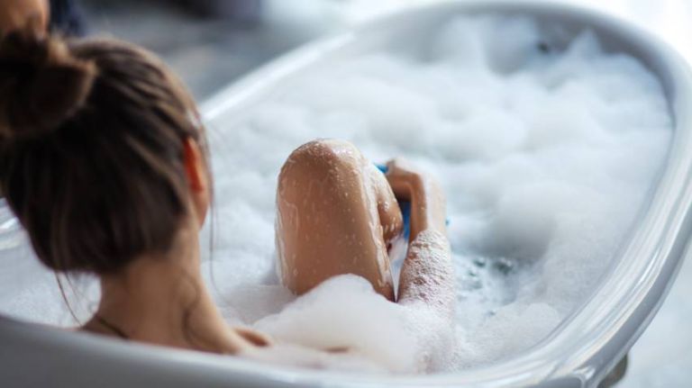 Exploring the Top Features of Modern Whirlpool Baths for Recovery